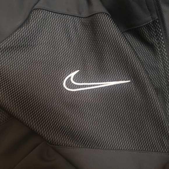 Nike Dri-Fit Zip Up Jacket with Dri fit Football Soccer Large Black Gray - Picture 9 of 9